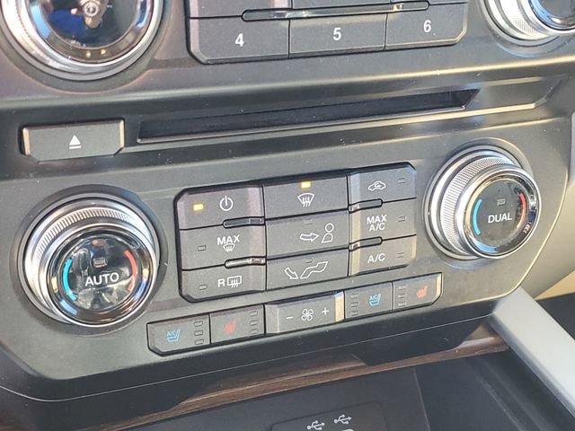 Used 2016 Ford F150 Lariat w/ Equipment Group 502A Luxury image 17