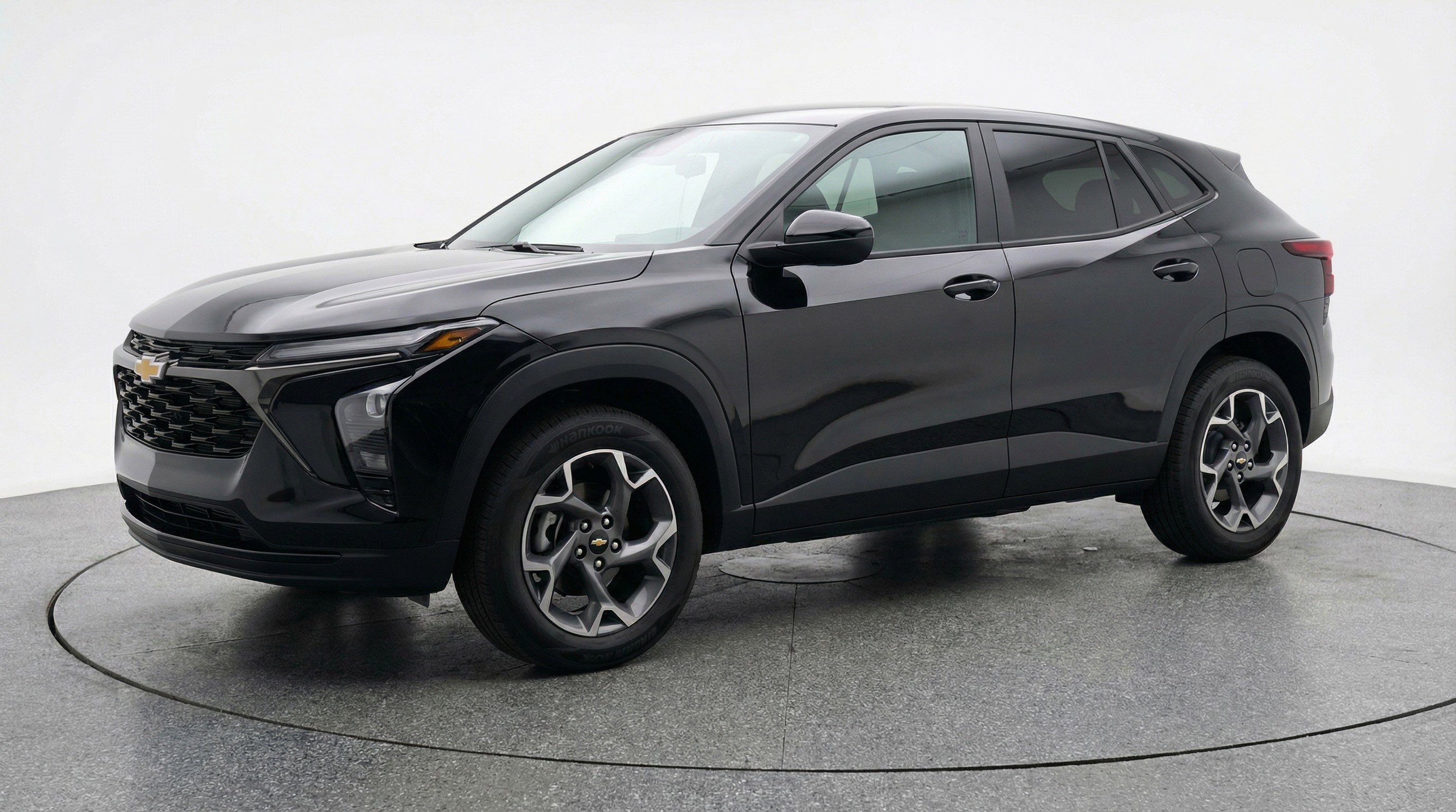 Used 2025 Chevrolet Trax LT image 3