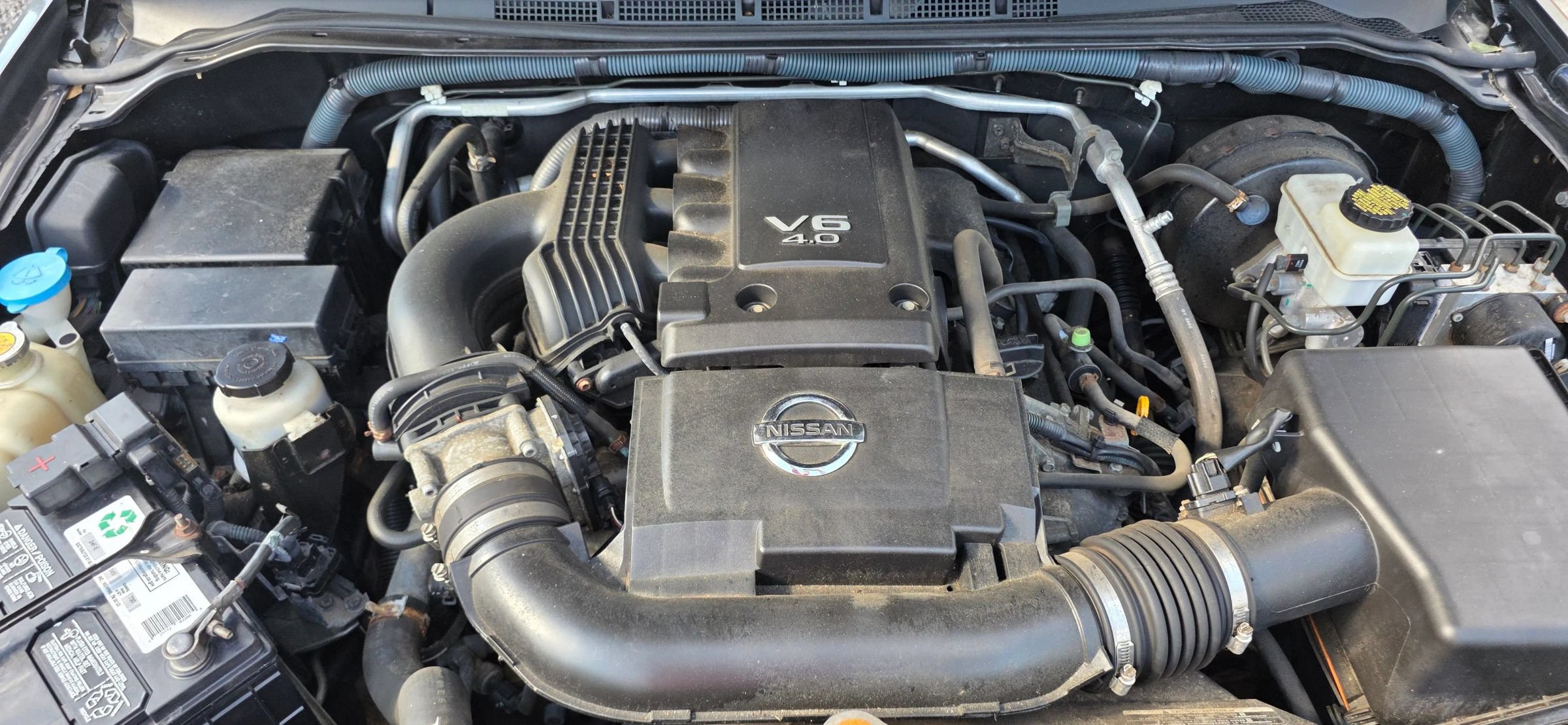 Used 2009 Nissan Frontier SE w/ SE Value Truck Pkg AWD/4WD image 9