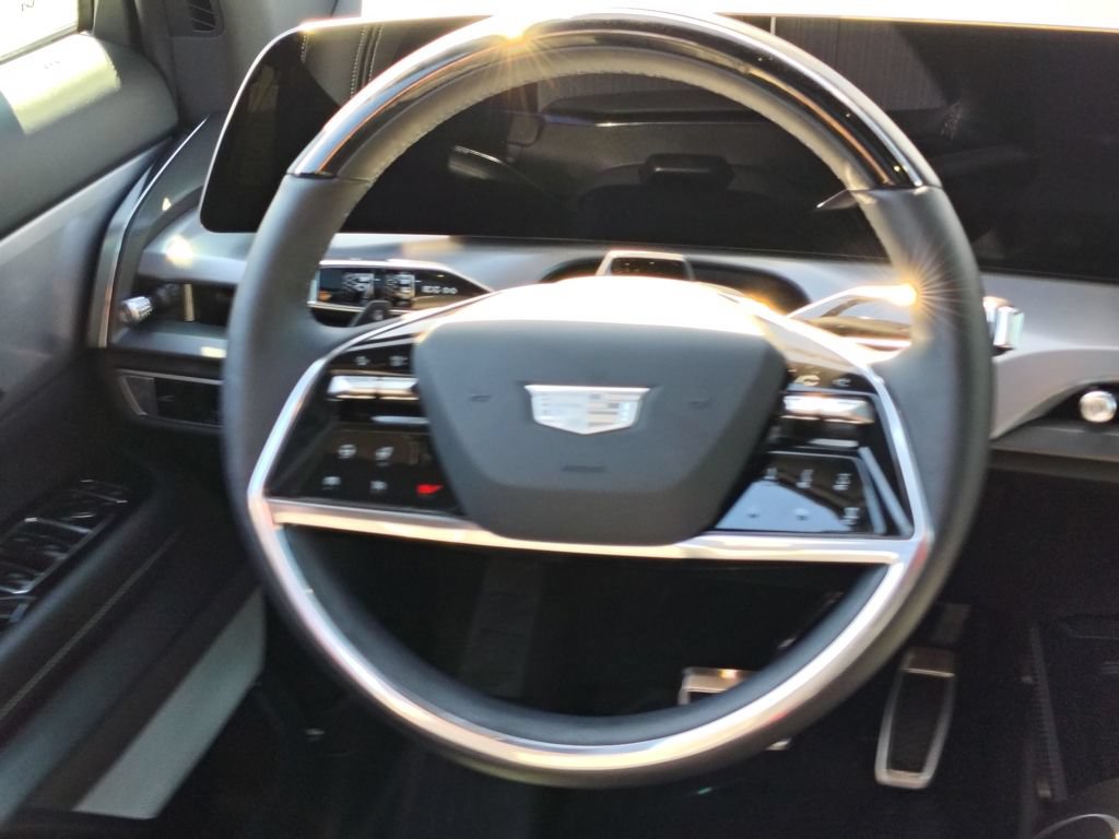 Used 2026 Cadillac Vistiq Sport w/ LPO, Floor Liner Package AWD/4WD image 42