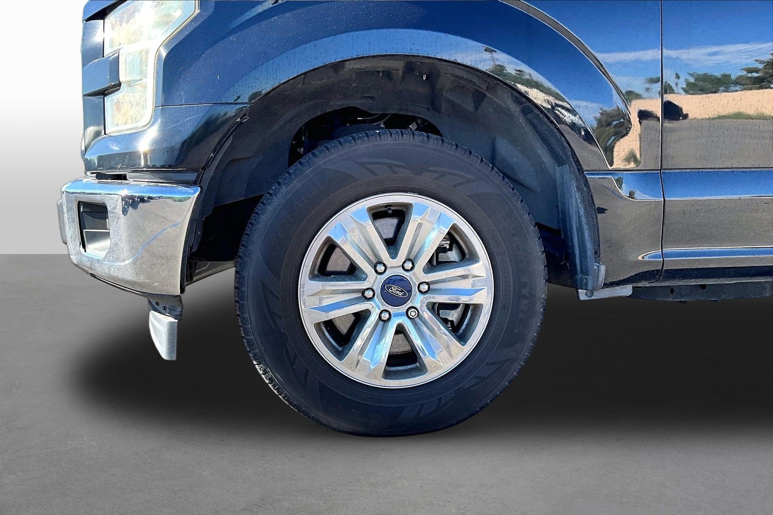 Used 2017 Ford F150 XLT w/ Equipment Group 301A Mid RWD image 8