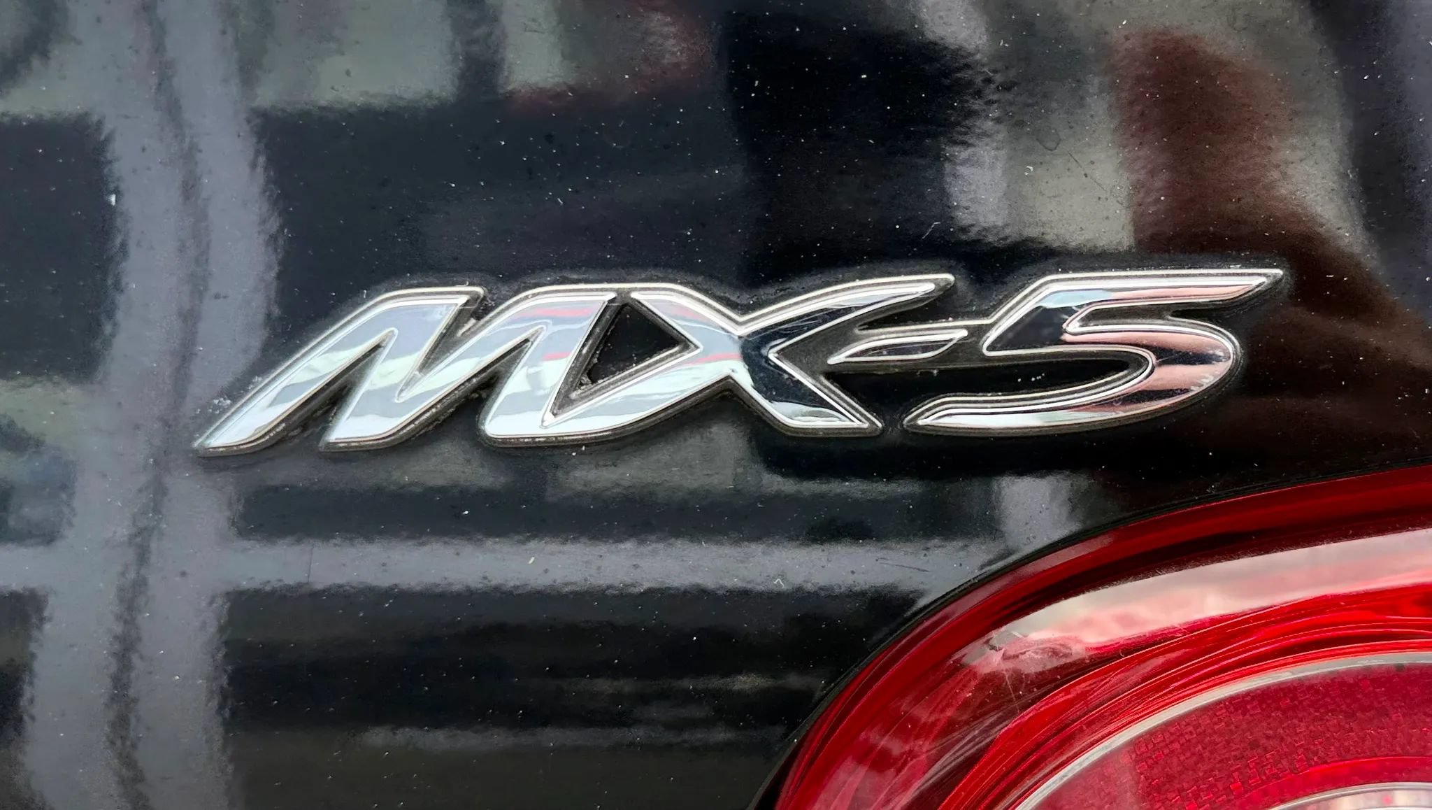 Used 2009 MAZDA MX-5 Miata Grand Touring w/ Premium Pkg RWD image 32