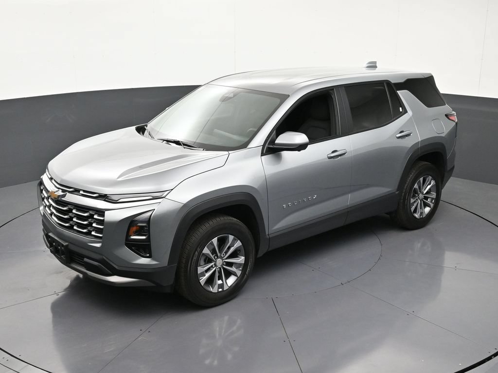 Used 2026 Chevrolet Equinox LT w/ Safety and Technology Package FWD image 16