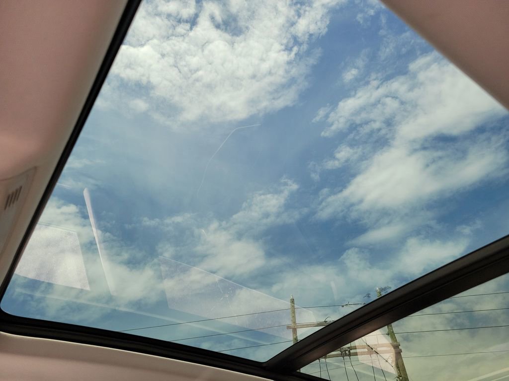 Used 2024 Volkswagen Taos SE image 31