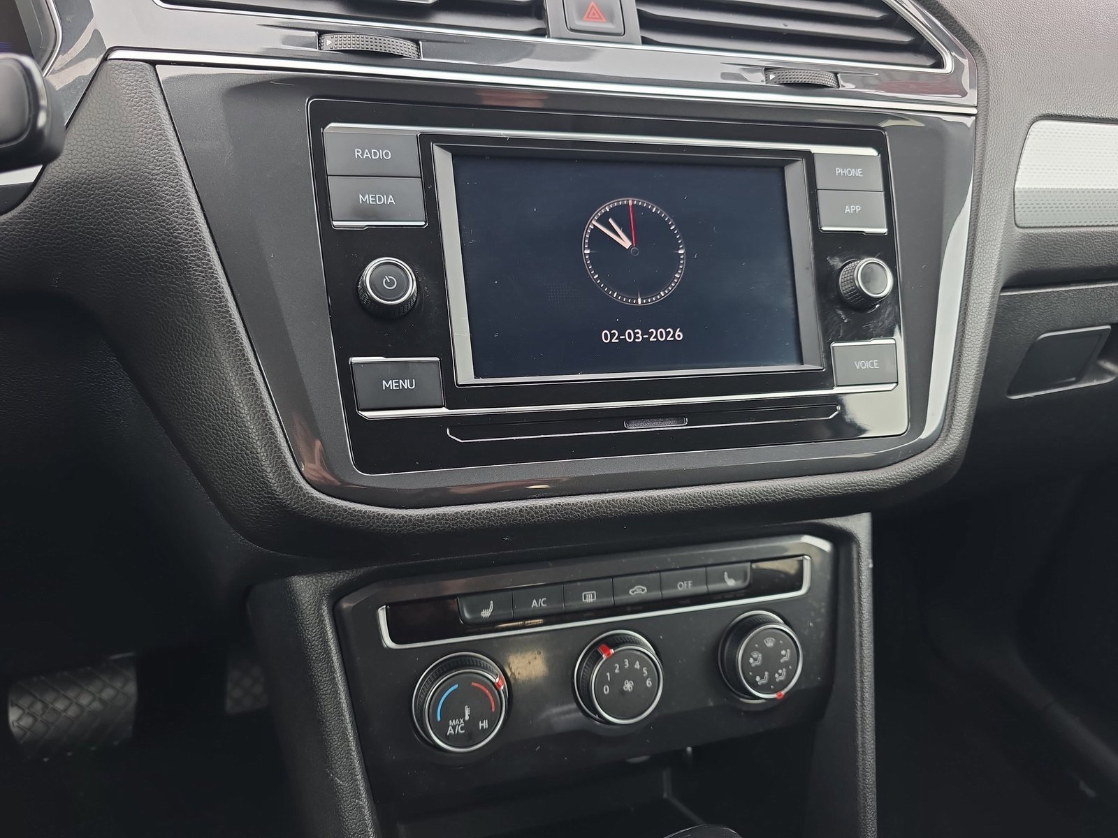 Used 2024 Volkswagen Tiguan S image 19