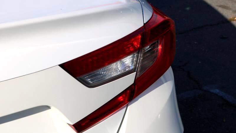Used 2018 Honda Accord LX image 9