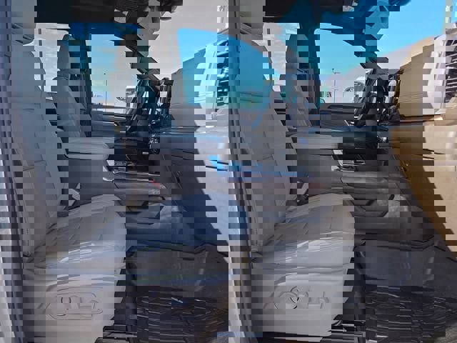 Used 2024 GMC Sierra 2500 SLT w/ Texas SLT Premium Package image 18