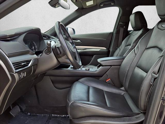 Used 2023 Cadillac XT4 Premium Luxury AWD/4WD image 16