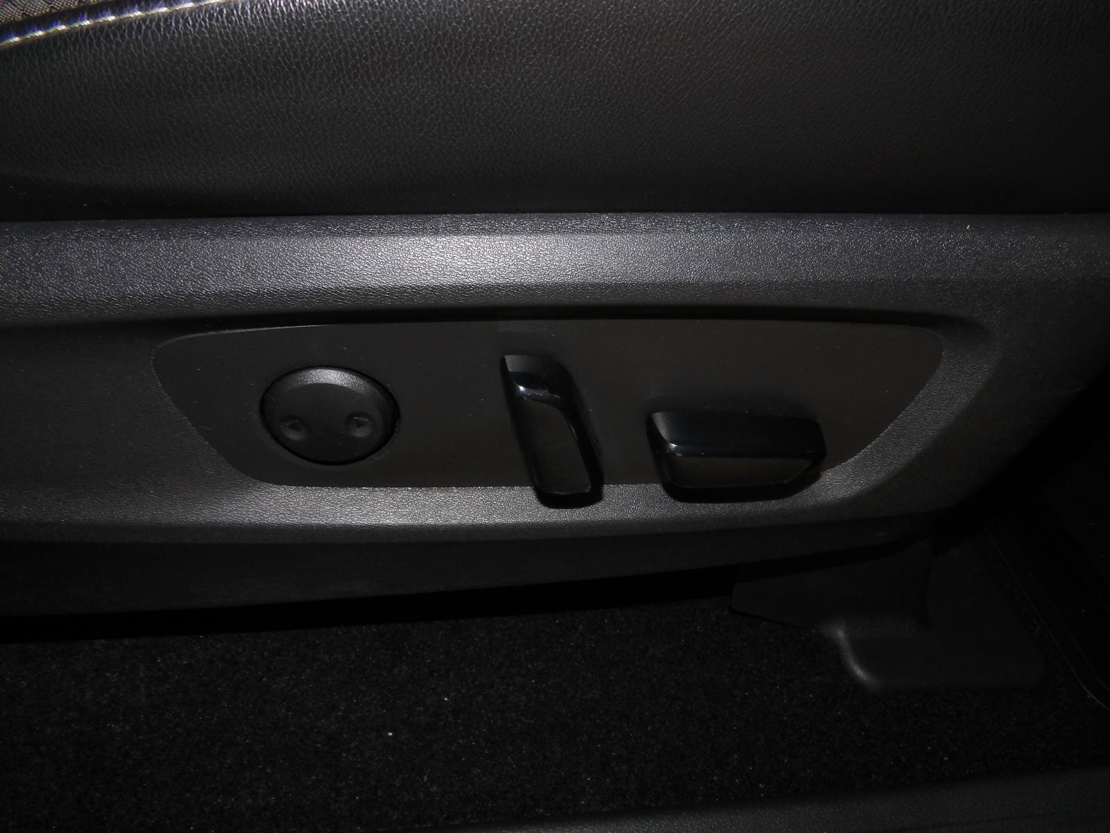 Certified 2023 Nissan Pathfinder SL image 29