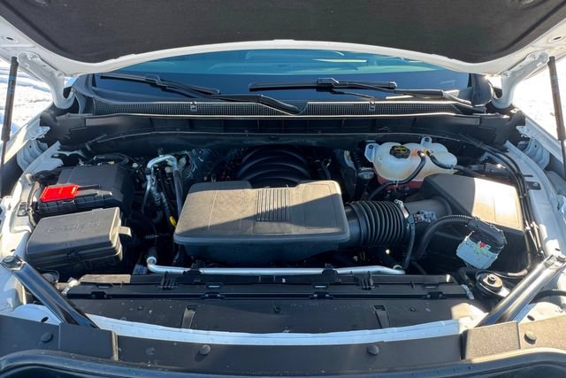 Used 2025 Chevrolet Suburban Z71 AWD/4WD image 9