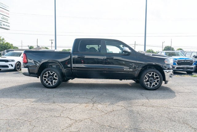 Used 2025 RAM 1500 Laramie AWD/4WD image 6