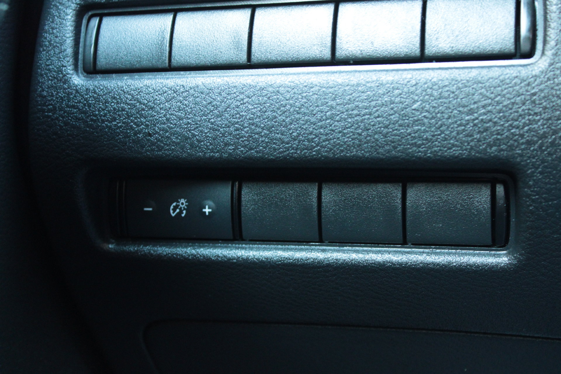 Used 2021 Nissan Rogue S AWD/4WD image 24