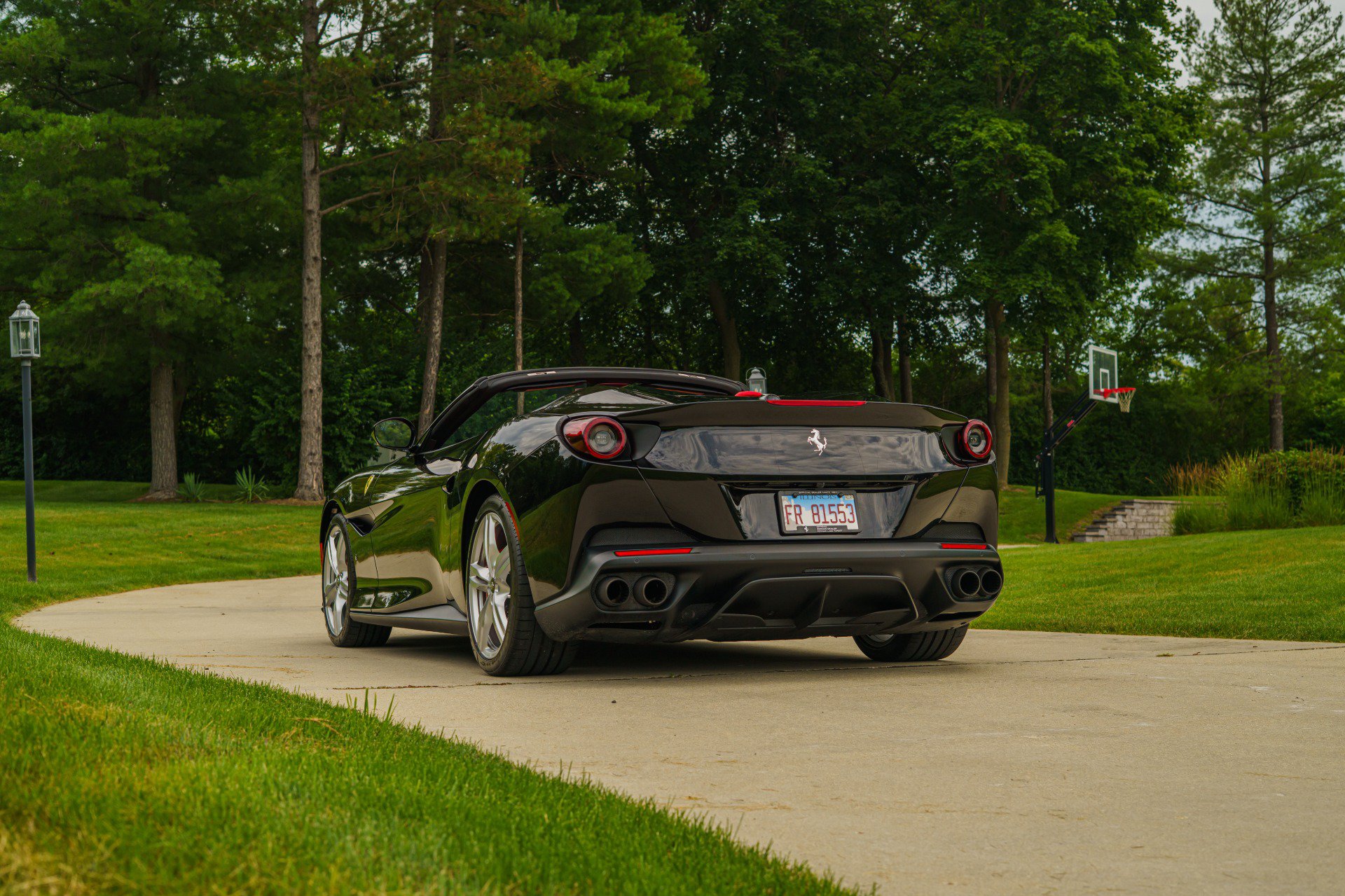 Used 2019 Ferrari Portofino RWD image 40