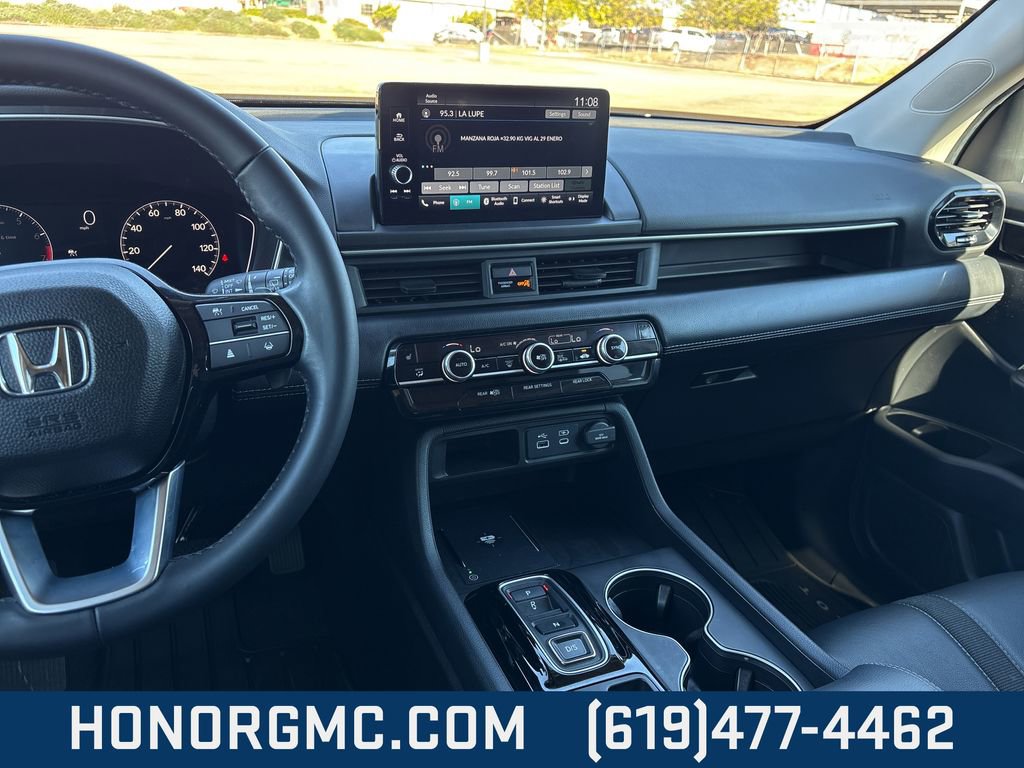 Used 2025 Honda Pilot EX-L image 37