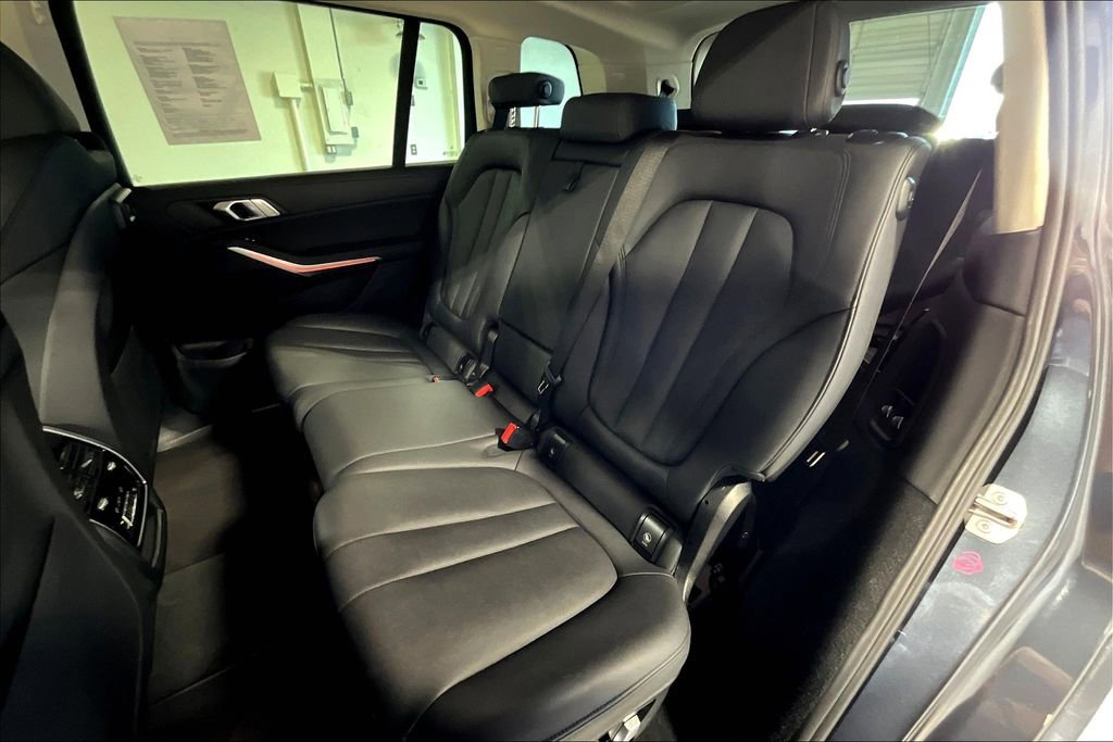 Used 2022 BMW X7 xDrive40i image 34