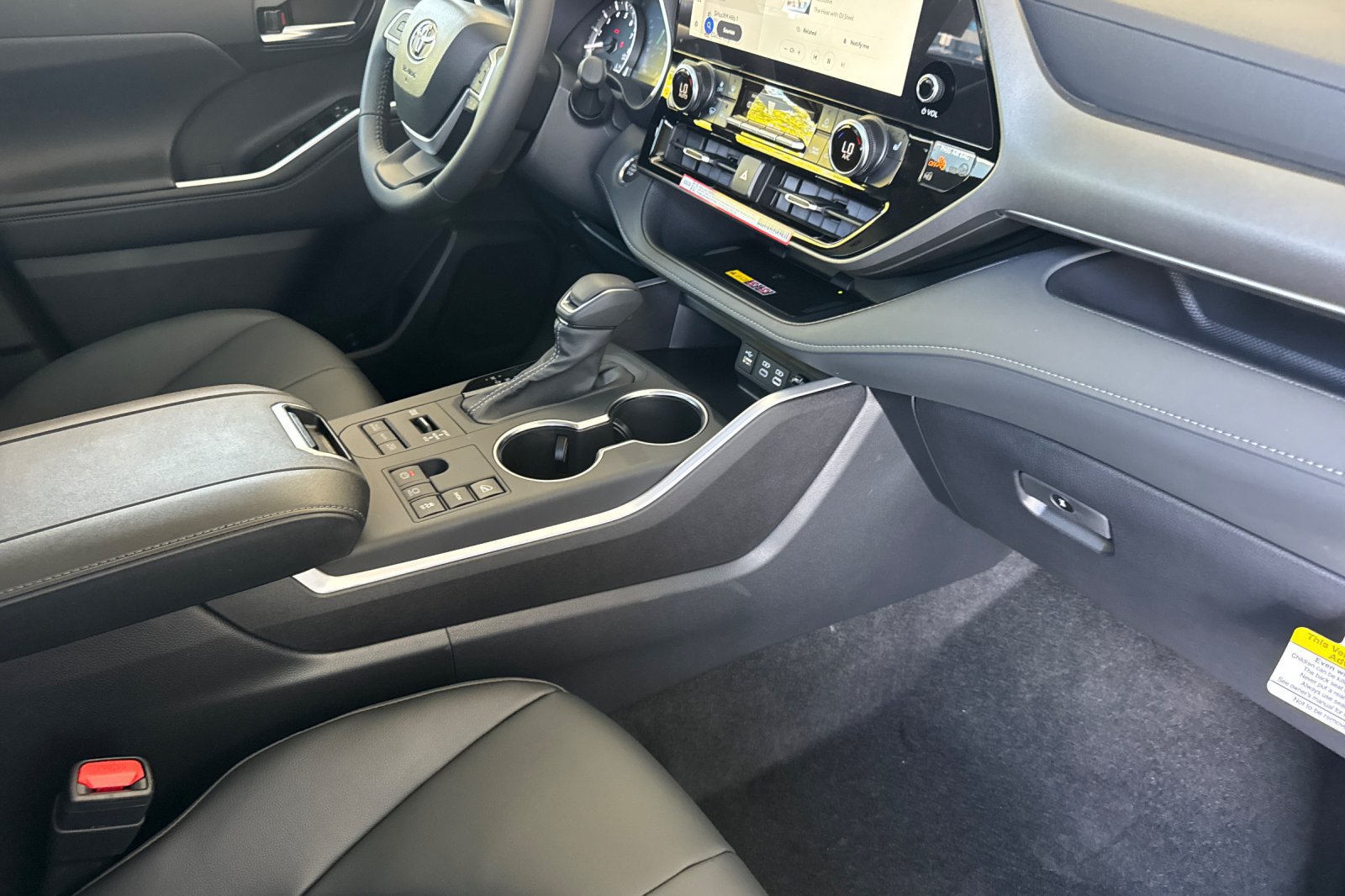 New 2026 Toyota Highlander XLE AWD/4WD image 17