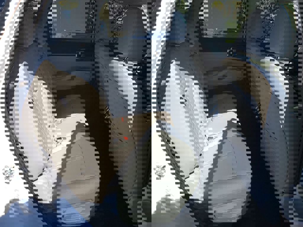 New 2026 Kia Sorento S image 12