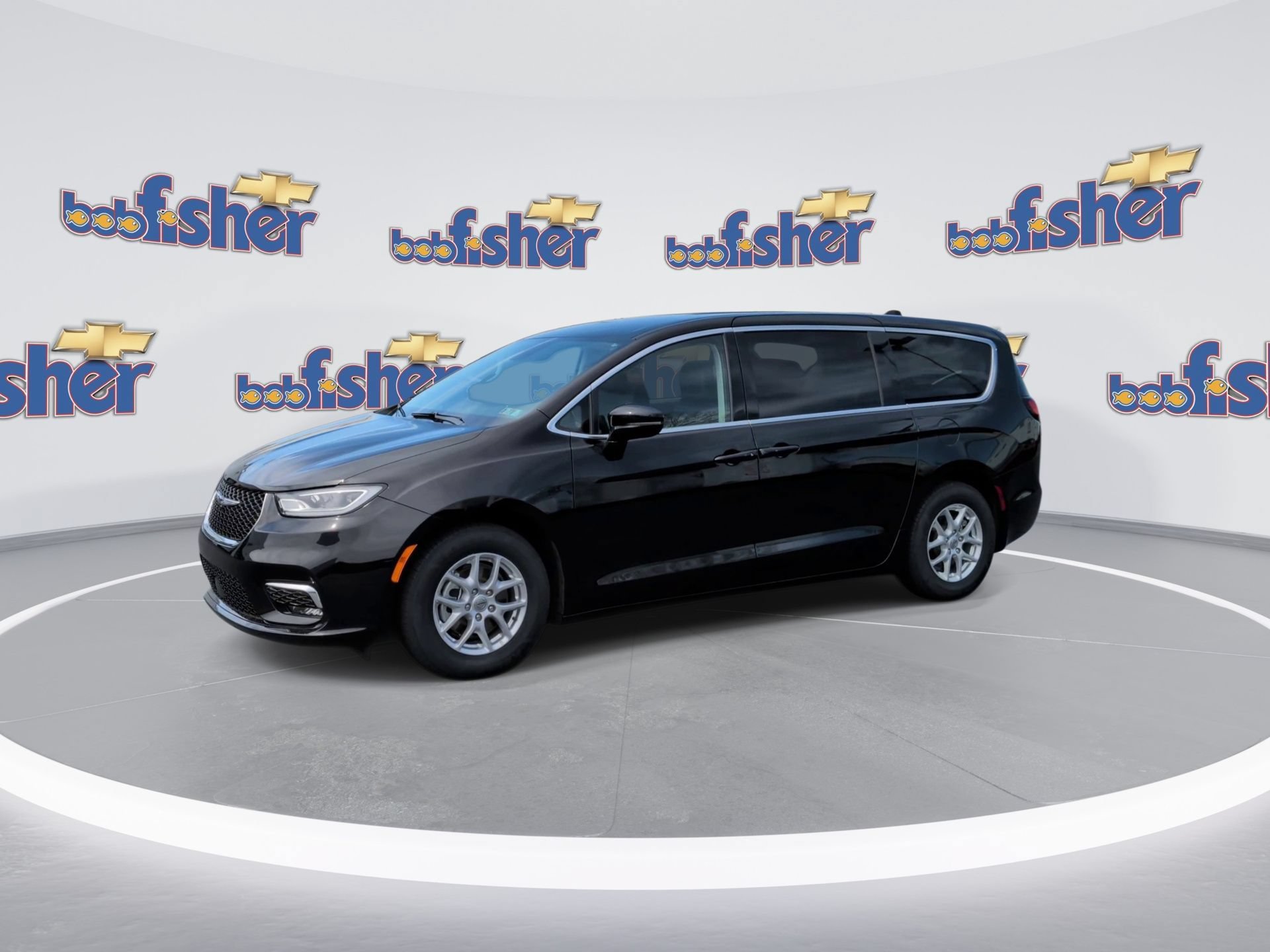 Used 2024 Chrysler Pacifica Touring-L FWD image 4
