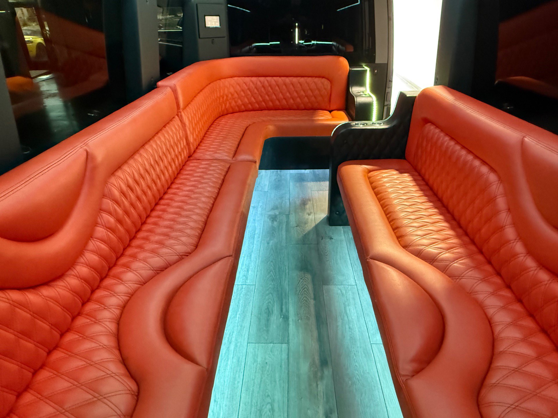 Used 2024 Mercedes-Benz Sprinter 3500 image 19