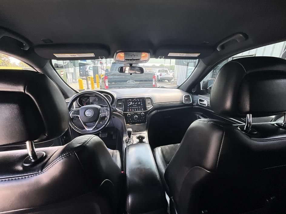 Used 2021 Jeep Grand Cherokee Laredo X AWD/4WD image 34
