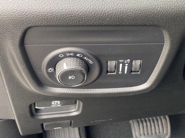 New 2025 Jeep Grand Cherokee L Limited w/ Luxury Tech Group II image 27