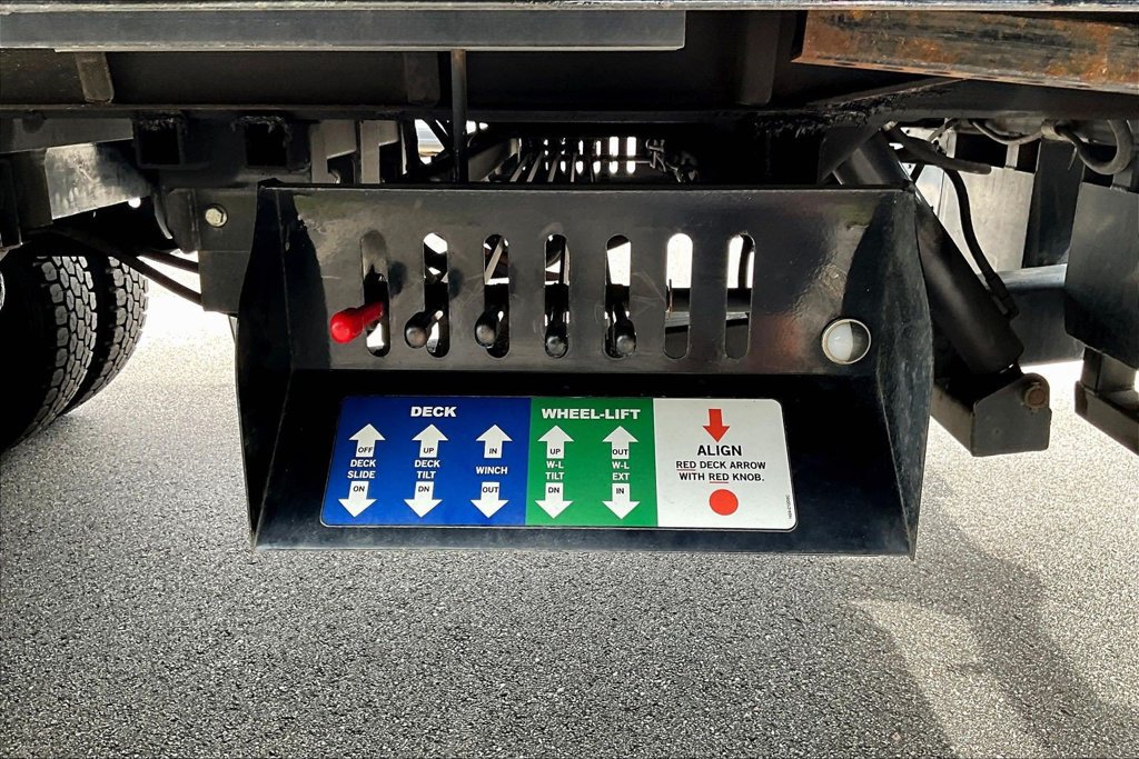 Used 2027 Ford F650 2WD Regular Cab Super Duty image 16