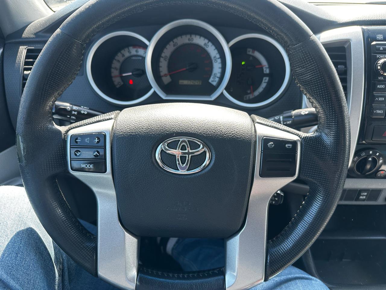 Used 2013 Toyota Tacoma 4x4 Access Cab V6 w/ SR5 Pkg image 11