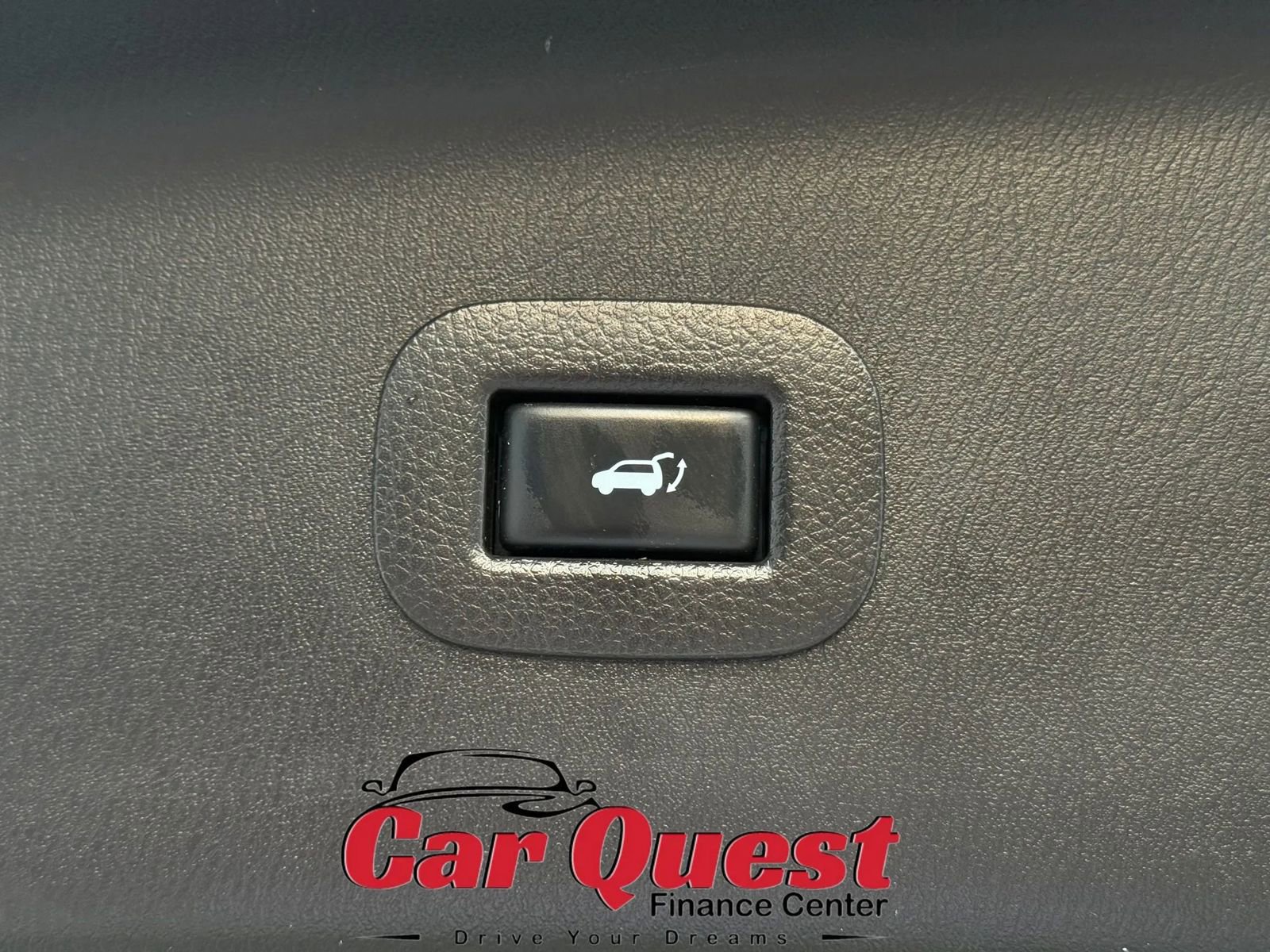 Used 2019 INFINITI QX80 Luxe RWD image 16