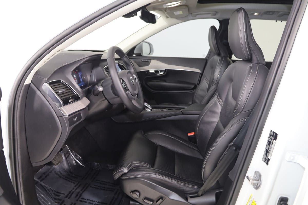 Used 2023 Volvo XC90 B6 Ultimate AWD/4WD image 12