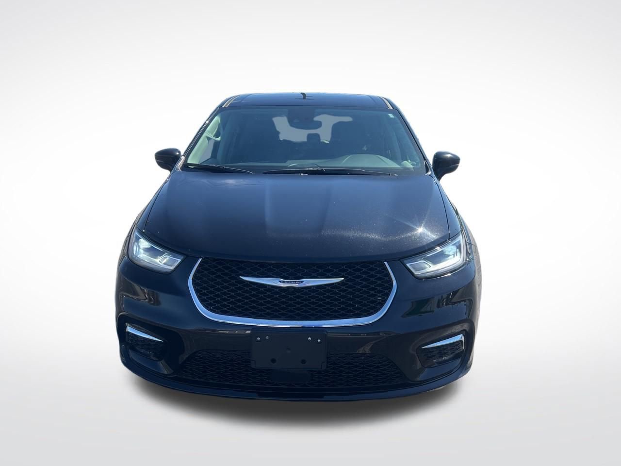 Used 2024 Chrysler Pacifica Touring-L image 9