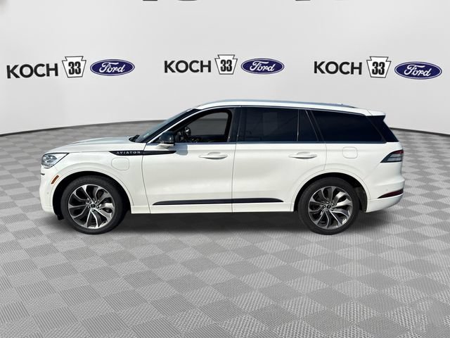 Used 2022 Lincoln Aviator Grand Touring w/ Equipment Group 301A AWD/4WD image 4