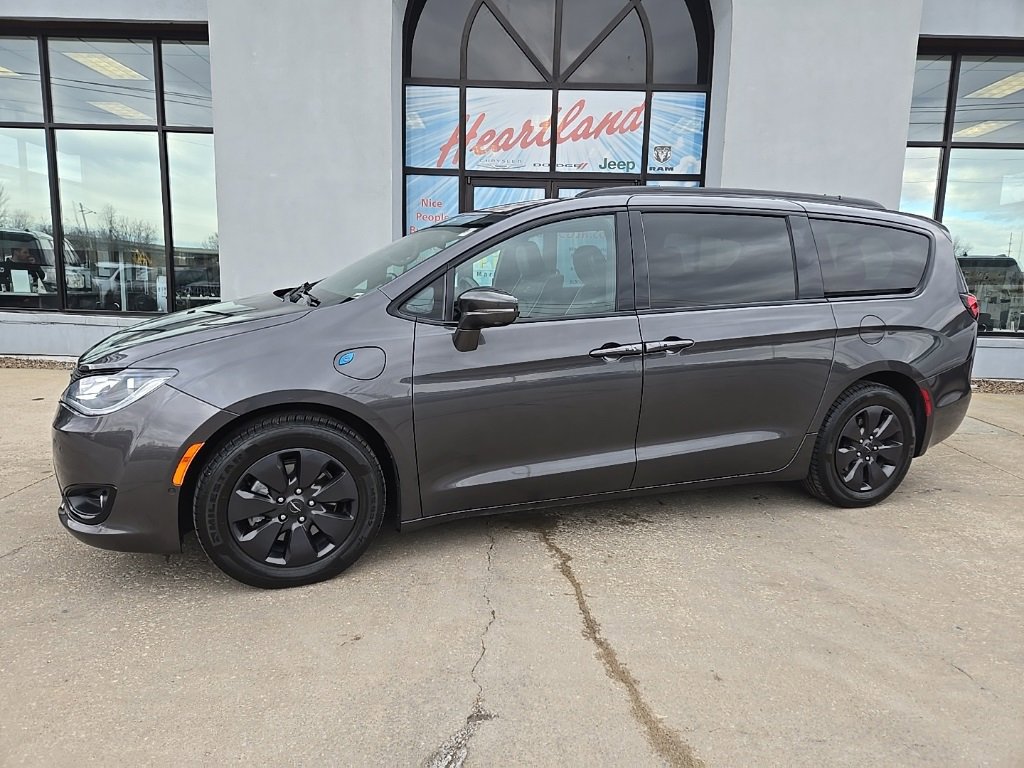 Used 2020 Chrysler Pacifica Limited w/ Advanced Safetytec Group image 4