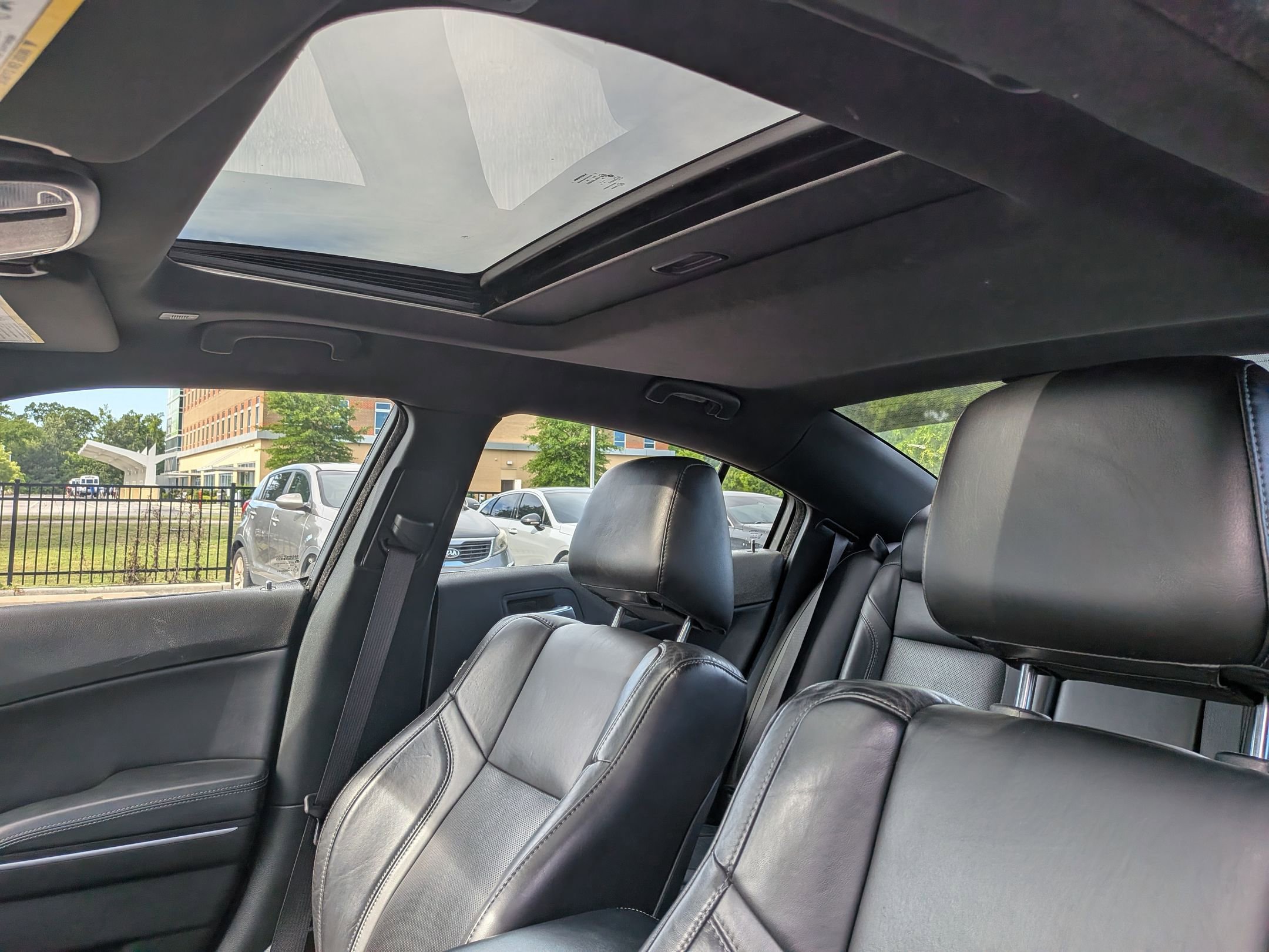 Used 2022 Dodge Charger SXT w/ Leather Interior Group RWD image 16