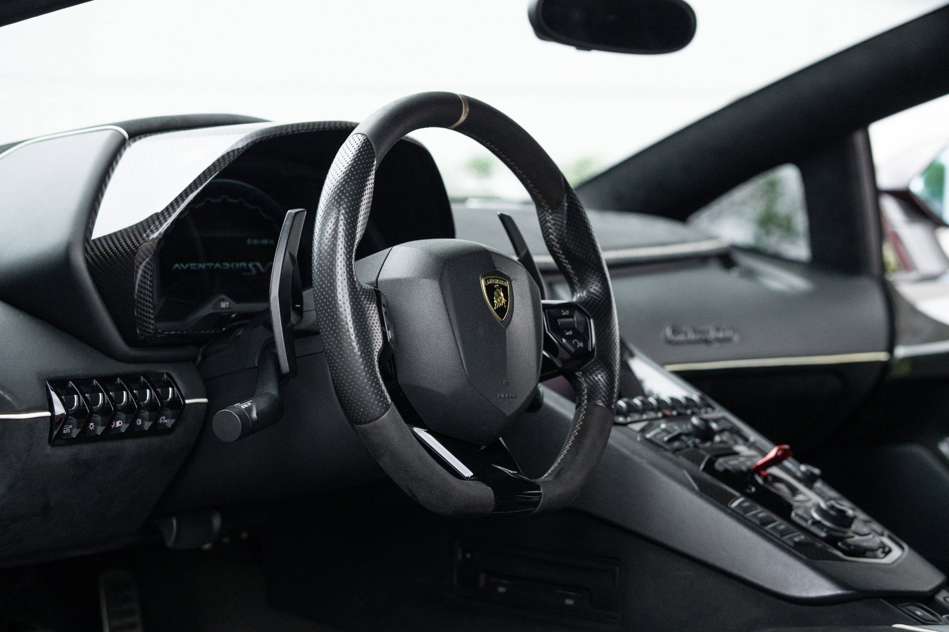 Used 2021 Lamborghini Aventador SVJ AWD/4WD image 6