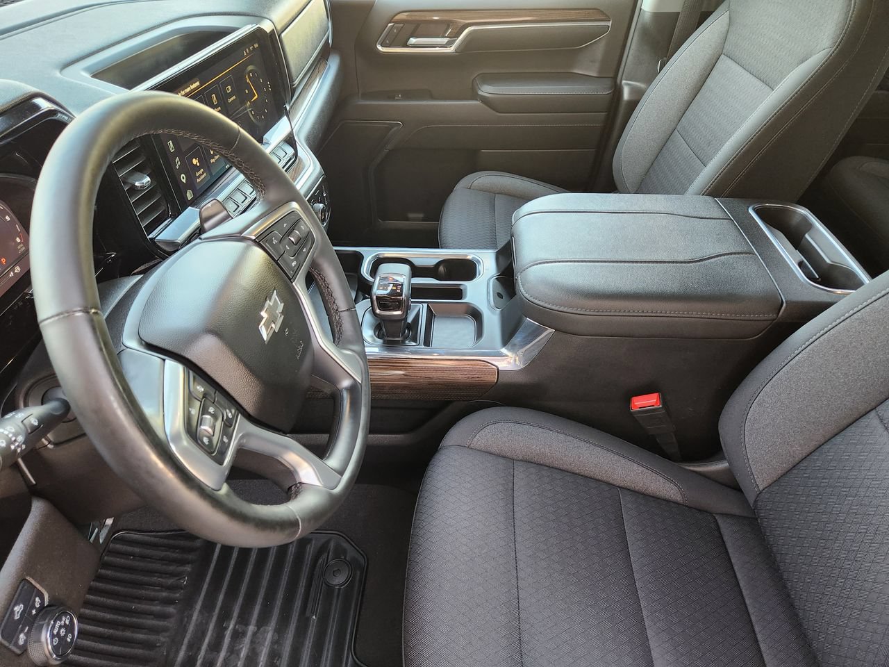 Used 2023 Chevrolet Silverado 1500 RST AWD/4WD image 12
