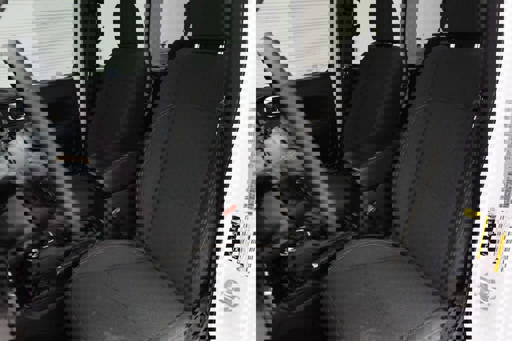 Used 2024 Jeep Wrangler Unlimited w/ Convenience Group image 15