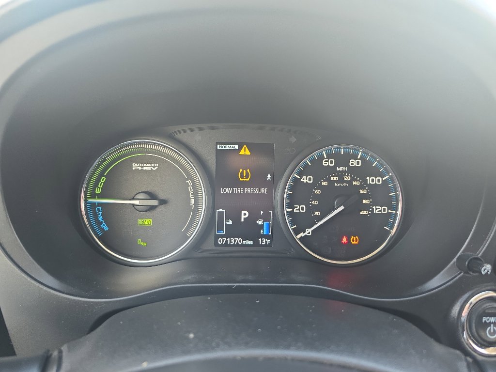 Used 2018 Mitsubishi Outlander SEL image 17