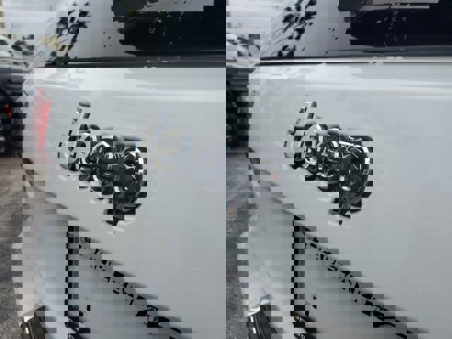 Used 2014 Jeep Grand Cherokee Summit w/ Trailer Tow Group IV image 11