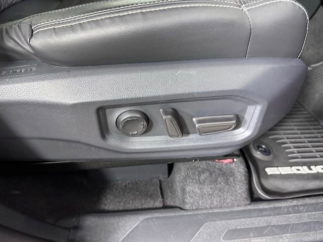 Used 2023 Toyota Sequoia Capstone AWD/4WD image 11