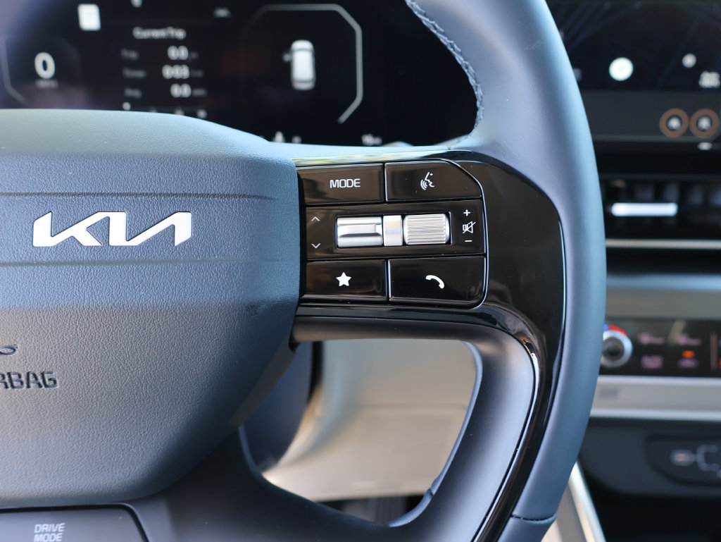 New 2027 Kia Carnival SX FWD image 21