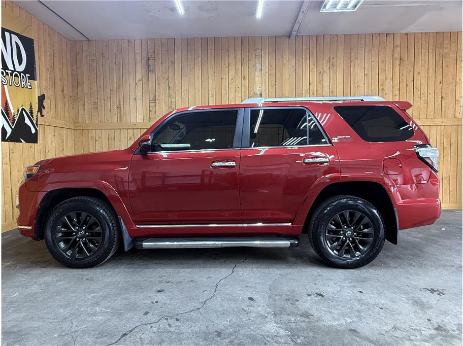 Used 2018 Toyota 4Runner Limited w/ Four Season Floor Mat Package AWD/4WD image 6