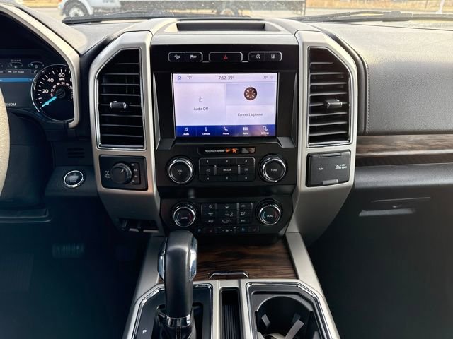 Used 2020 Ford F150 Lariat w/ Equipment Group 501A Mid image 28