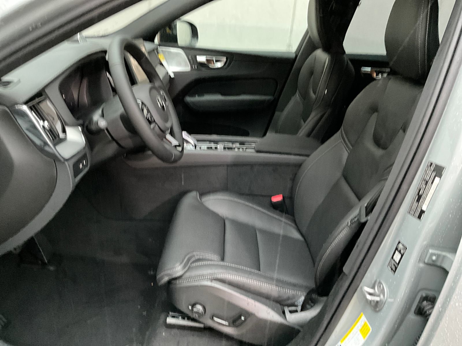 New 2026 Volvo XC60 T8 Ultra AWD/4WD image 9