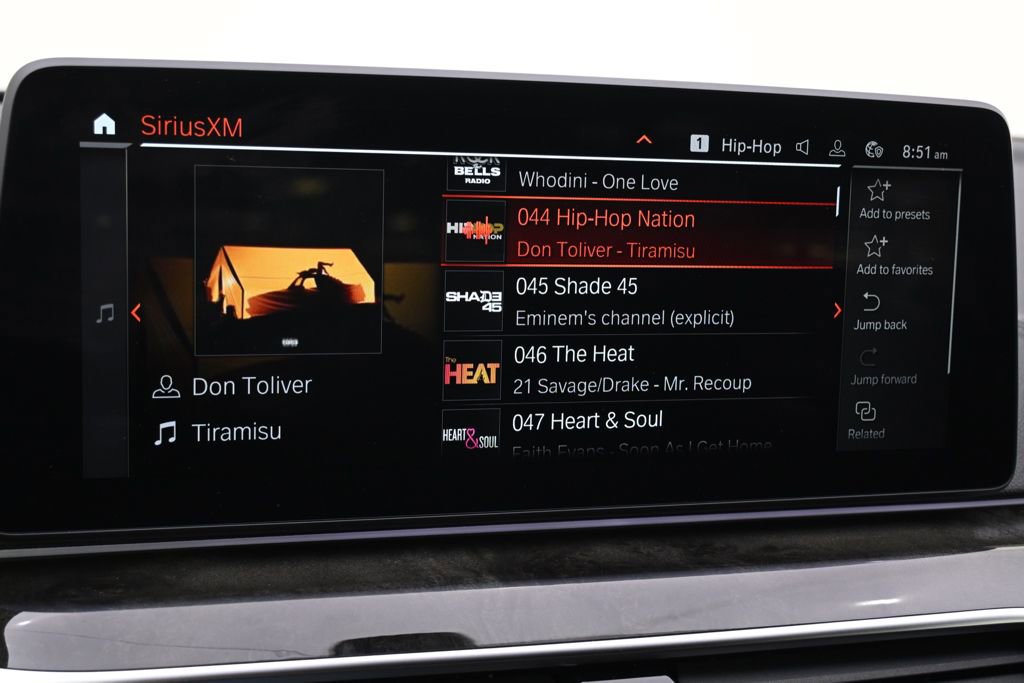 Used 2022 BMW M550i xDrive w/ Dynamic Handling Package image 27