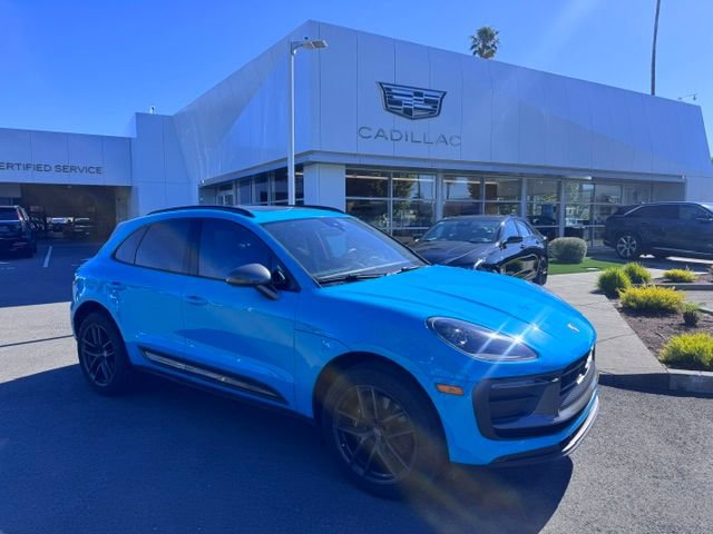 Used 2023 Porsche Macan AWD/4WD video 1