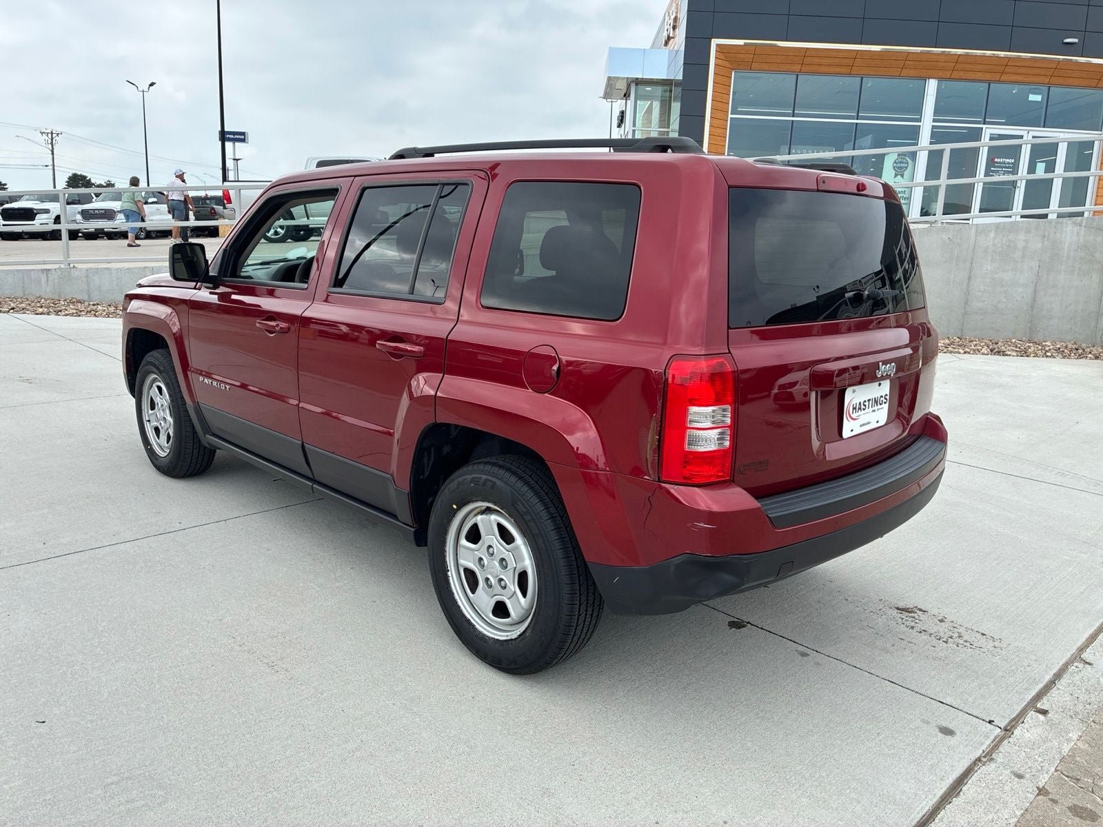 Used 2016 Jeep Patriot Sport w/ Power Value Group FWD image 3