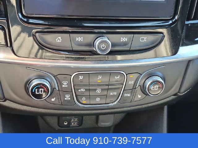 Used 2023 Chevrolet Traverse LT w/ LT Premium Package AWD/4WD image 27