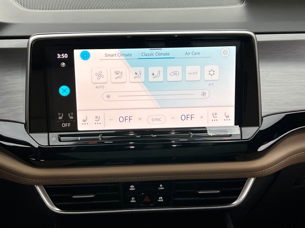 New 2026 Volkswagen Atlas Cross Sport SE image 23