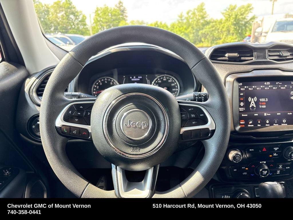 Used 2023 Jeep Renegade Latitude AWD/4WD image 17