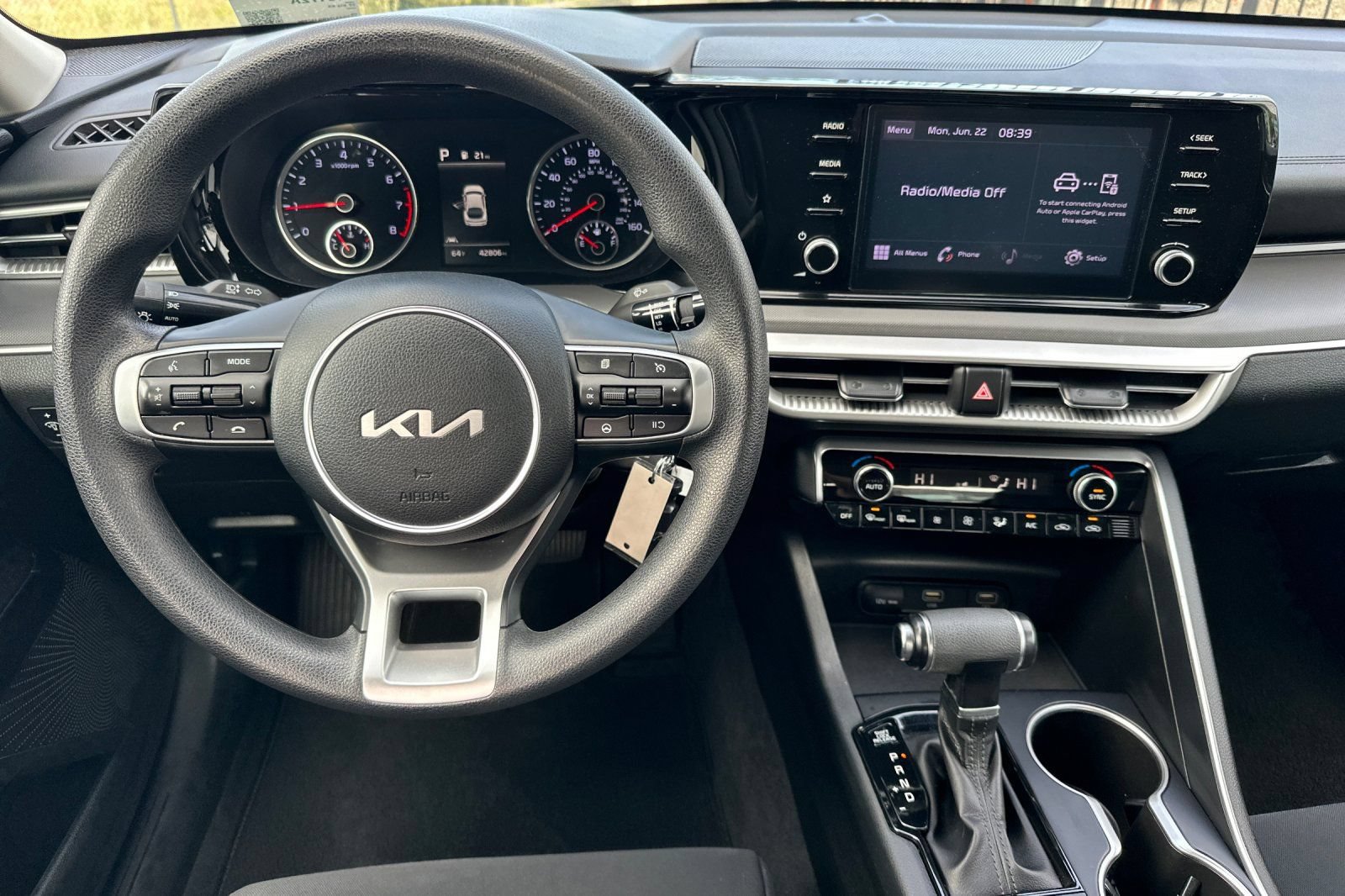 Used 2022 Kia K5 LX FWD image 16
